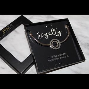 NWT lizzy james royalty bracelet